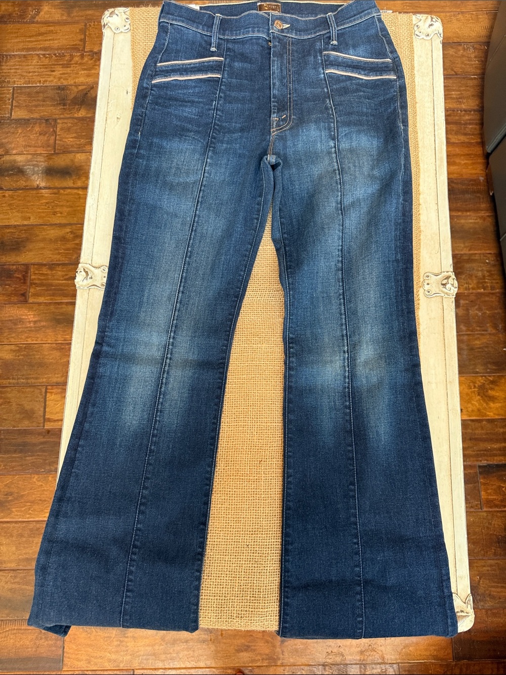 MOTHER Women’s Dark Blue Flared Jeans nwt